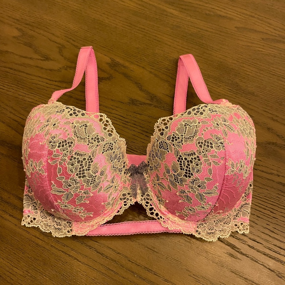 Victoria’s Secret Lace Push Up Bra